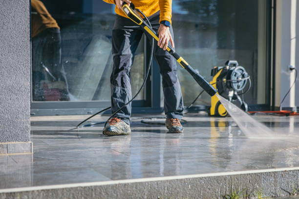 Post-Construction Pressure Washing in Lake Holm, WA